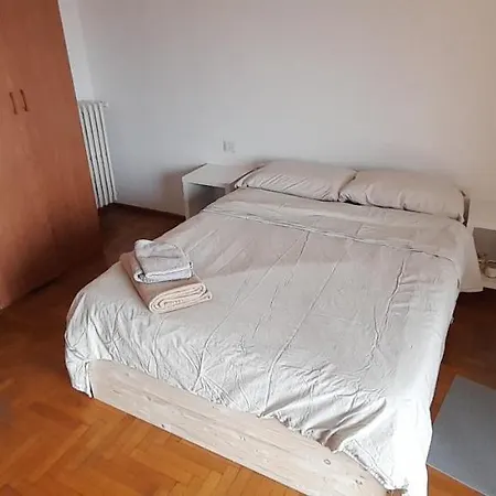 I Feel Orange Гостевой дом Леньяно