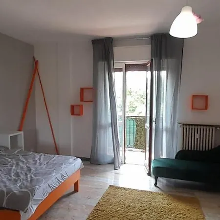 I Feel Orange בית הארחה לנגנו